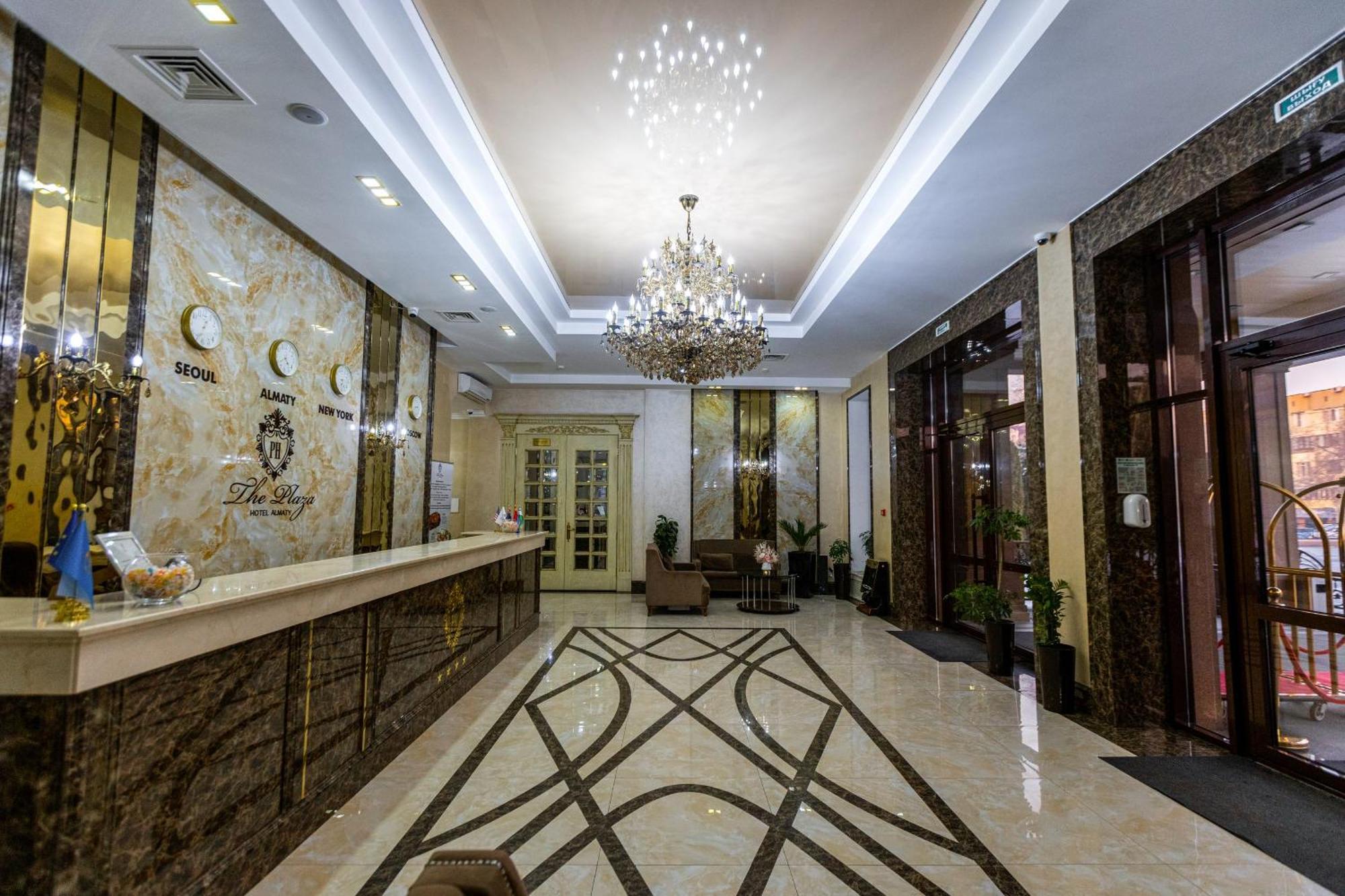 Plaza Hotel Almaty Luaran gambar